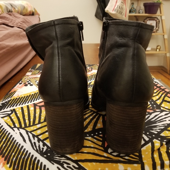 Steve Madden Sina Leather Boots - Picture 2 of 3